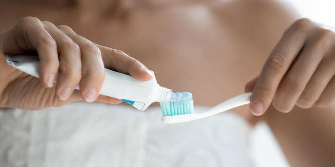 Ettől leesik az állad! Megdöbbentő igazság látott napvilágot a fogkefékről