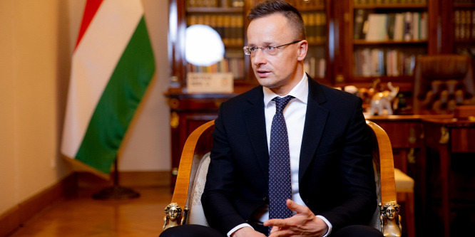 Szijjártó Péter: Egy nemzet akkor válhat naggyá, ha legendákat tud adni a világnak, Puskás ilyen volt