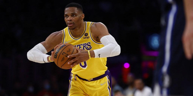 A megfenyegetett és megalázott NBA-sztár dühösen üzent a szurkolóknak