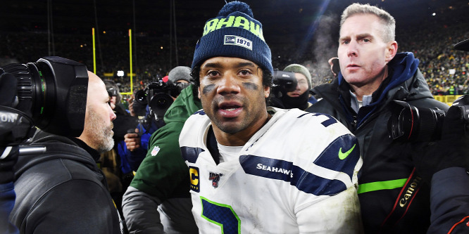 A Denver Broncoshoz igazolt Super Bowl-győztes Russell Wilson