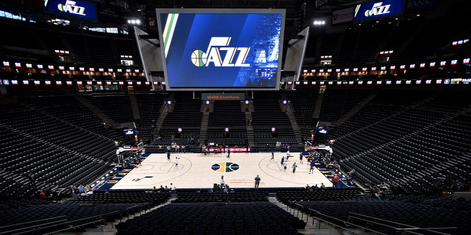 Egy NBA-csapat több tízezer vendégéjszakával segítené az ukrajnai menekülteket