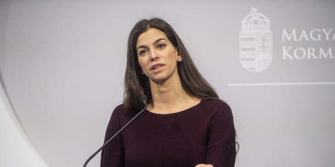 Szentkirályi Alexandra: A Ryanairtől is elvárjuk a jogkövető magatartást - videó