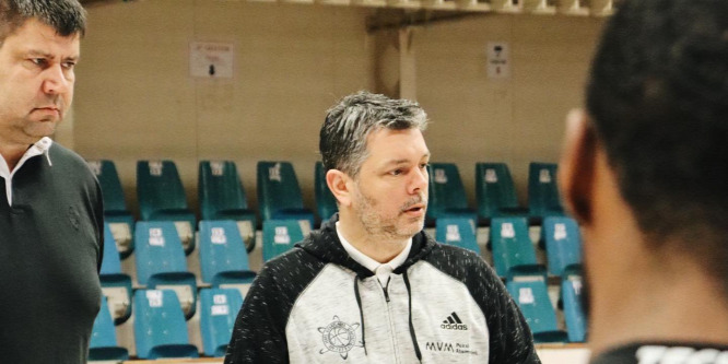 Az egészségügyi állapota miatt távozott a paksi kosárcsapat edzője