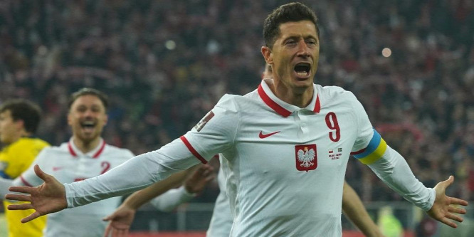 Lewandowski utolérte az Aranycsapat legendás csatárát