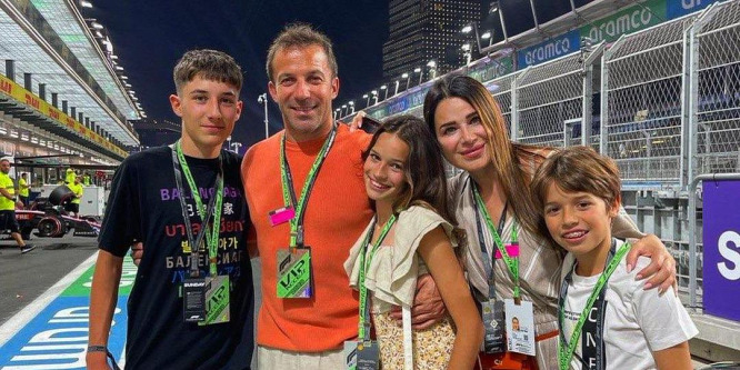 Alessandro Del Piero fia a szaúd-arábiai tengerparton rúgta fejbe apját - videó