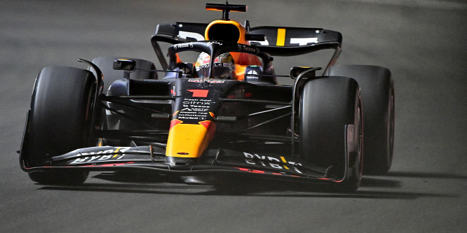 Verstappen a szabályosság határát súrolva próbált előnyt szerezni?