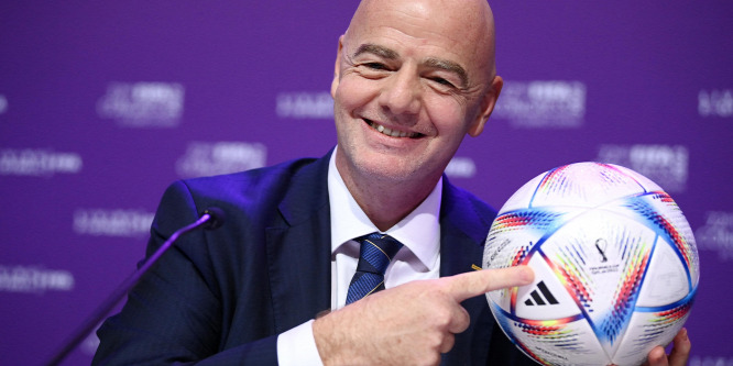 A FIFA elnöke elhatárolódott a kétévenkénti vb-rendezéstől