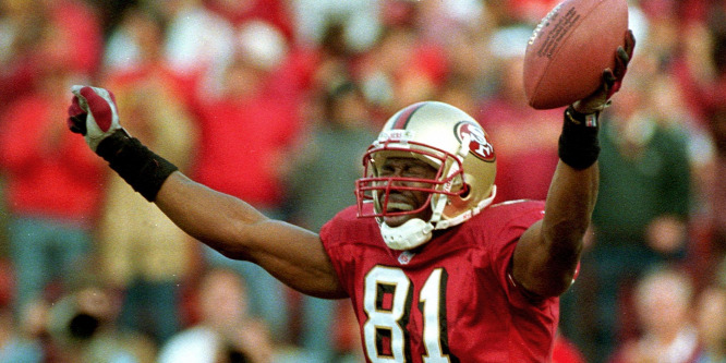 48 évesen visszatér a pályára minden idők egyik legjobb NFL-elkapója