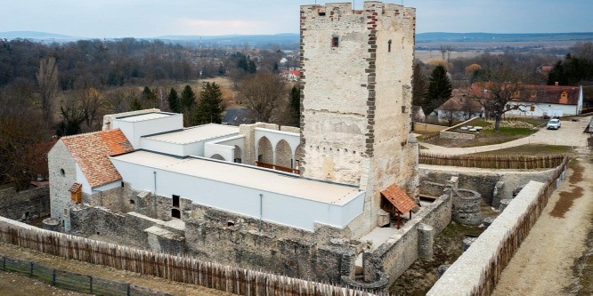 Megnyitja kapuit a nagyvázsonyi Kinizsi vár