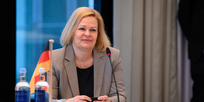 Németországban megerősítik az óvóhelyeket az ukrajnai háború miatt