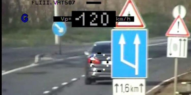 50 helyett 120-szal ment egy autós Nógrád megyében