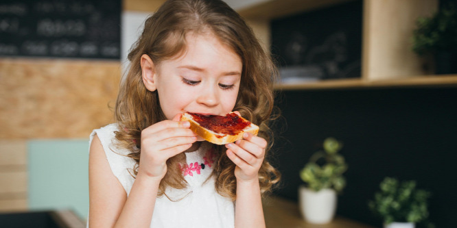 Még ma is az orromban érzem nagymama sűrű, krémesre főzött szilvalekvárjának illatát