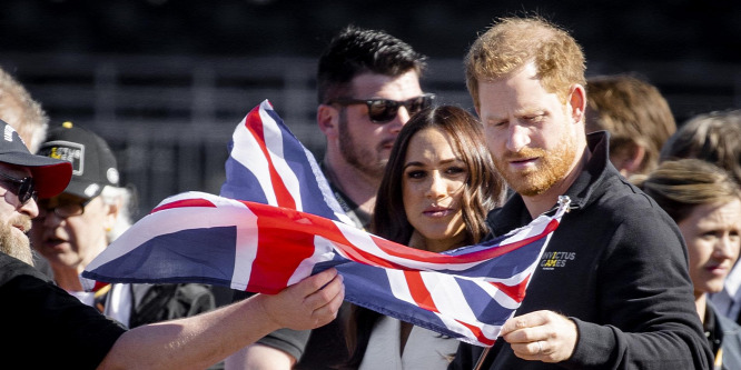 Nagy baj lehet: Meghan Markle akkora pofont kapott, amekkorára  sem számított