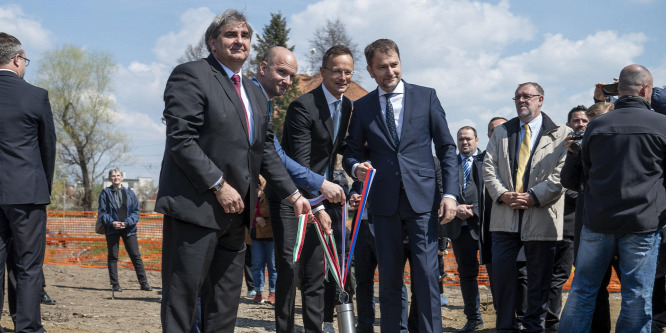 Szijjártó Péter: Újabb Ipoly-híd épül Magyarország és Szlovákia között