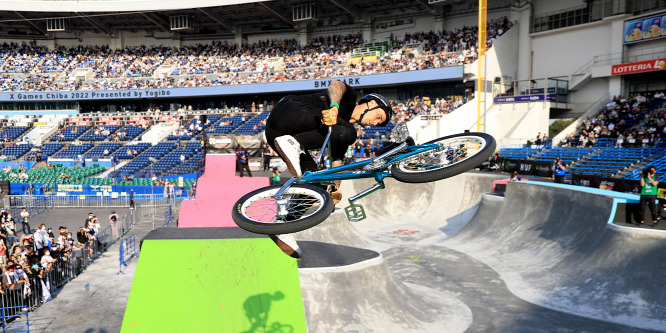 Látványos képek a Japánban rendezett X Games 2022 extrémsport versenyről