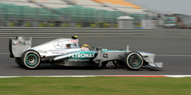Schumacher példája lebegett Hamilton előtt, amikor a Mercedeshez igazolt