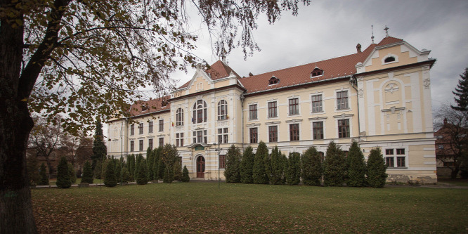 Bezáratta a román Legfelsőbb Bíróság a marosvásárhelyi magyar katolikus gimnáziumot