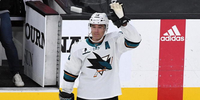 Visszavonul a sztárhokis, akinél senki sem játszott több meccset az NHL-ben