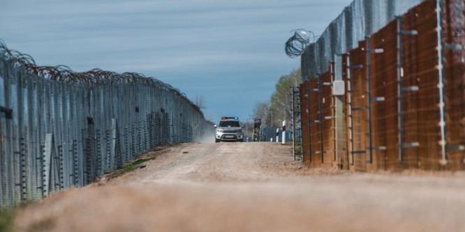 Közel 400 migrást fogtak tegnap