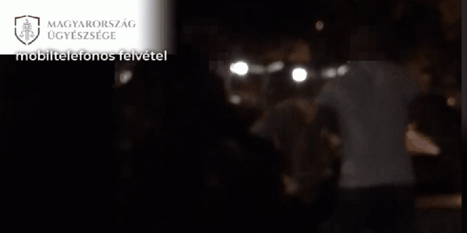 Egy tapolcai büfé előtt esett neki felesége munkatársának egy férfi - Videó