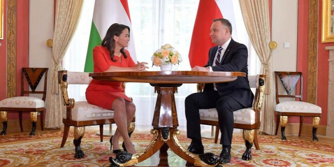 Magyarország és Lengyelország a helyreállítási alapból járó összegek folyósítására szólítja fel Brüsszelt