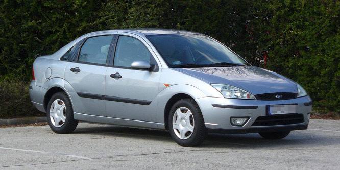 Megkímélt állapotban nem adják fillérekért - Ford Focus Sedan 1.4 16V használtteszt