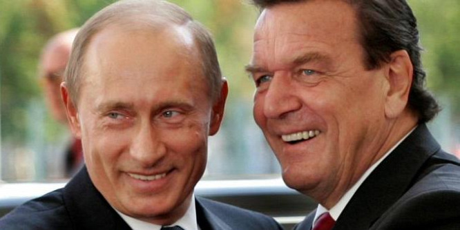A német parlament megvonta Gerhard Schröder volt kancellár több juttatását