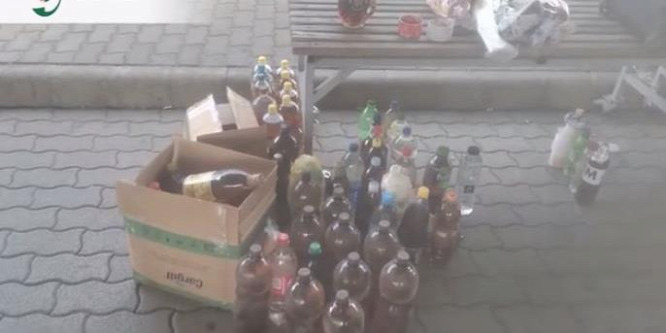 Körözés alatt álló útleveleket és 115 liter alkoholt találtak a pénzügyőrök