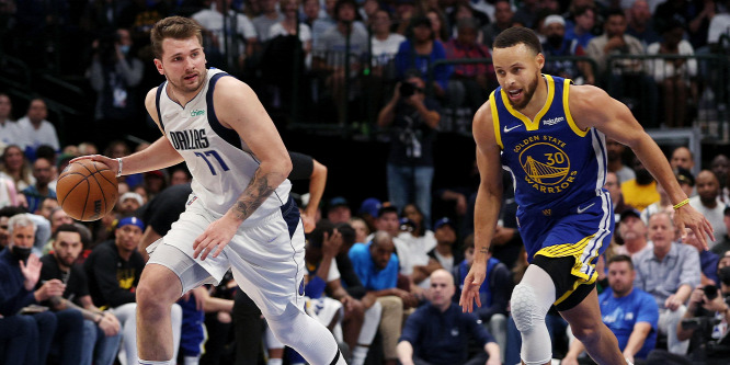 Luka Doncic vezetésével életben maradt a Dallas az NBA-rájátszásában
