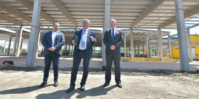 Milliárdos nagyberuházást hajt végre egy hazai kertészeti-termelői szervezet
