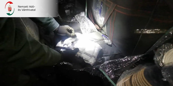 Egymilliárd forint értékű, hamis luxustermékeket foglalt le a NAV - videó