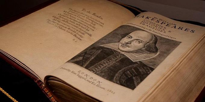 Újabb példányt árvereznek el Shakespeare első gyűjteményes kötetéből