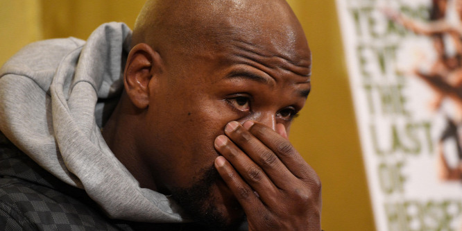 Mayweather elsírta magát az ökölvívó Hírességek Csarnokába iktatásán - videó