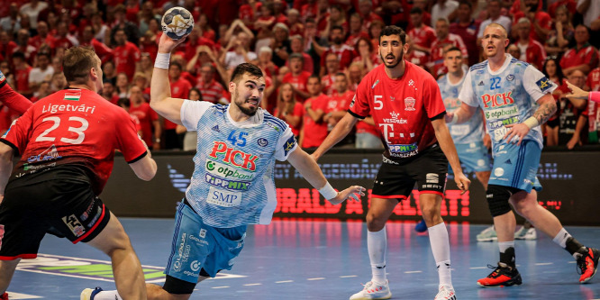 Megható üzenetet kaptak a Pick Szeged kézisei a gyermekklinikáról