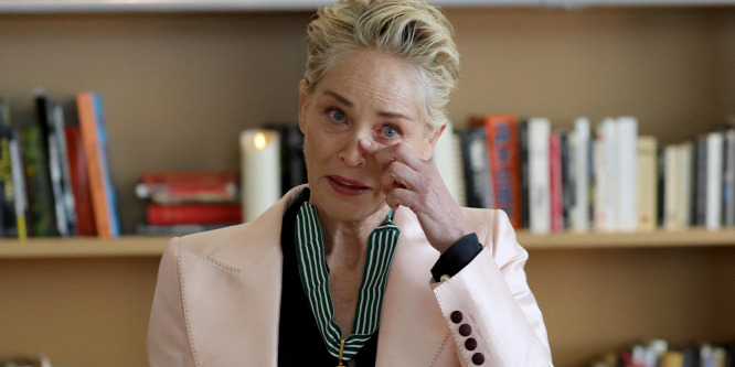 Sharon Stone egy kommentben árulta el, hogy kilencszer elvetélt