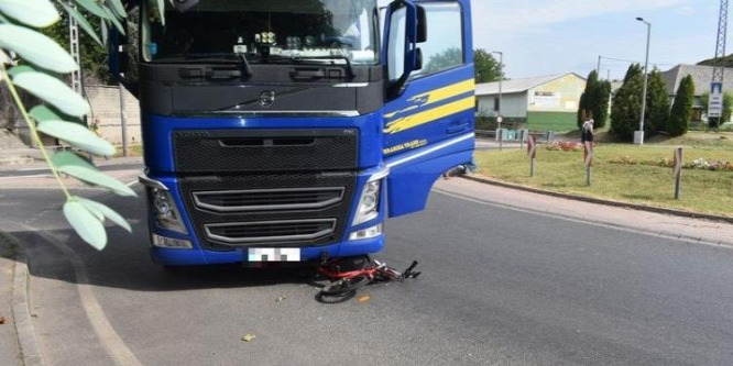 Kamion gázolt halálra egy elektromos kerékpárost Dunaföldváron
