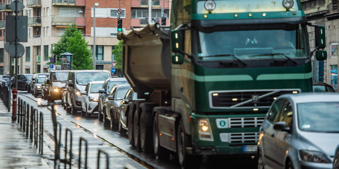 Tovább folytatják Karácsonyék az autósok elleni háborút