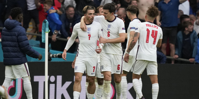 Alsógatyában, részegen bulizott válogatott csapattársa esküvőjén a Manchester City sztárfocistája