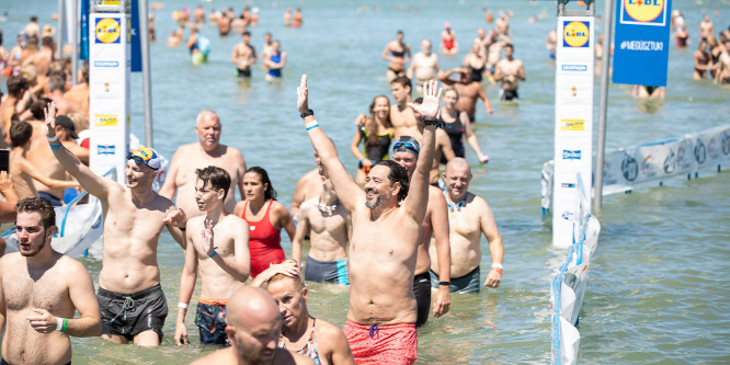 Híd a generációk között: idén rendezik meg a 40. Lidl Balaton-átúszást