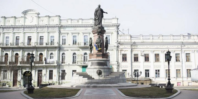 Melegpornós emlékművére cserélnék le II. Katalin cárnő szobrát Odesszában