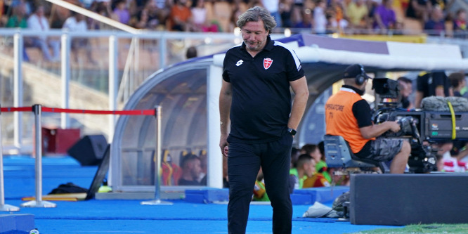 Egyelőre nem működik a monzai projekt: a Juve-meccs előtt rúgták ki az edzőt