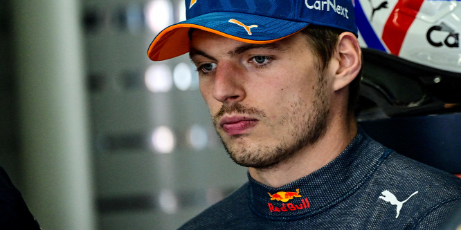 Häkkinen meglepődött a Red Bull "kínos" Verstappen-hibáján