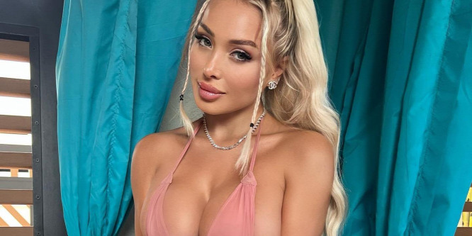 Kirakta méretes melleit a híres Playboy-nyuszi, Cristiano Ronaldo egyik kedvence - Fotó