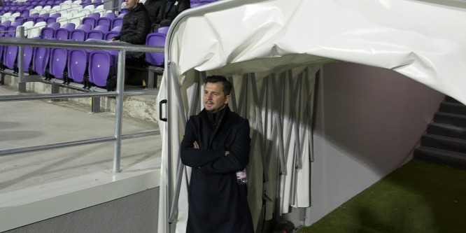 Egy jó erős pálinkával oldotta volna a hatgólos meccs feszültségét az Újpest edzője