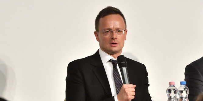 Szijjártó Péter: A nemzetközi közösségnek segítenie kell a szíriai menekültek hazatérését