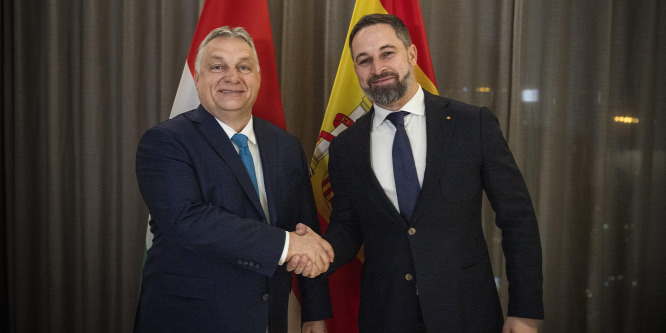 A spanyol VOX párt vezetője a V4 egységét méltatta