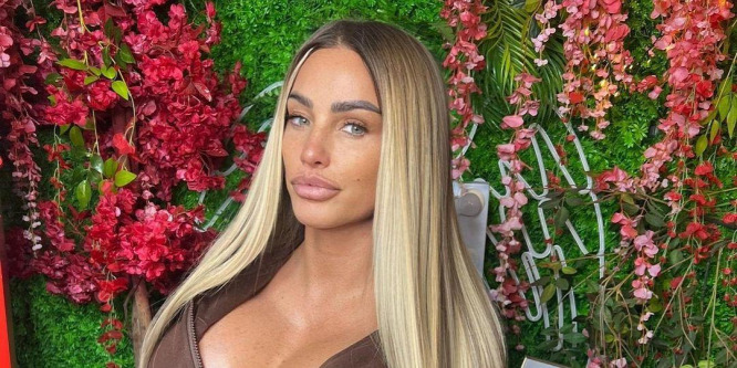 Barna felső alá rejtette óriási melleit Katie Price: lelepleződött az újabb mellműtétje