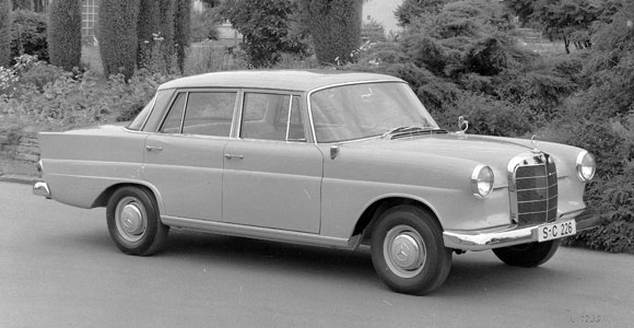 Forrás: Mercedes-Benz