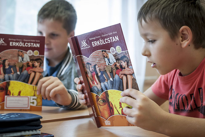 Első osztályú társkereső oldal