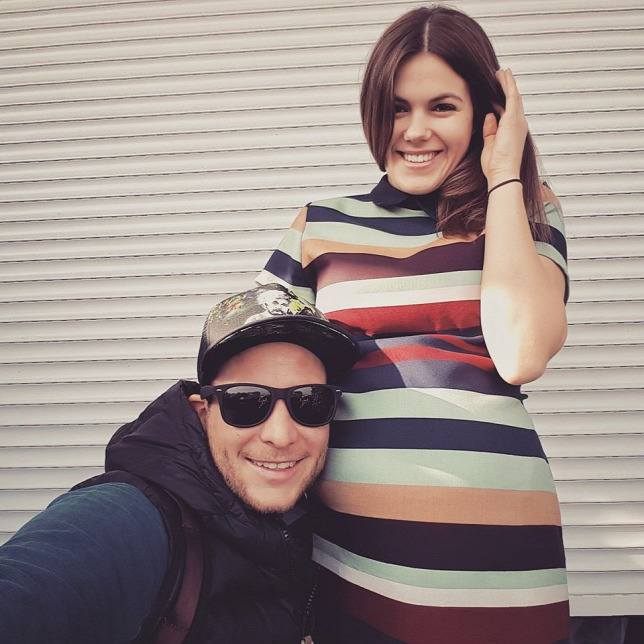 Csobot Adél pocakja egyre nagyobb